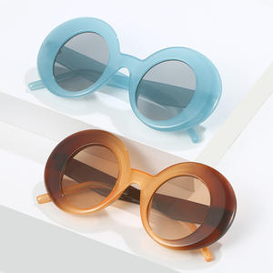 Gafas de verano <span class=keywords><strong>Comprar</strong></span> a granel Gafas de sol Hombres Alta calidad 2023 Tonos para mujeres Marco grueso Gafas de sol con forma ovalada - Product Image 3