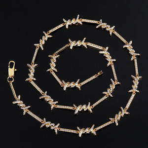 Colliers chaîne cubaine à épines de cristal pour hommes, bijoux Hip Hop, chaîne cubaine à pointes torsadées, collier à nœuds en fil barbelé - Product Image 1