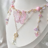 Certifications de qualité exquis doux rose résine perlée collier ras du cou grand papillon pendentif à breloque Imitation perle gland