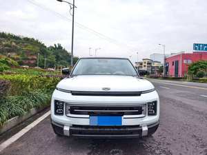 SUV familial confortable d'occasion, spacieux, Geely ICON 2023 1.5TD, bon état, <span class=keywords><strong>voiture</strong></span> de banlieue économique - Product Image 5