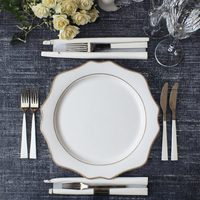 Assiettes de service en porcelaine décorative de luxe pour mariage, fleurs blanches, bord doré, vaisselle en céramique, ensemble d'assiettes de présentation