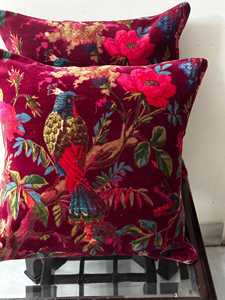 ปลอกหมอนกำมะหยี่สีแดงไวน์ ลายพิมพ์นก ขนาดสั่งทำได้ ปลอกหมอนกำมะหยี่ที่สะดุดตาและเป็นที่ชื่นชอบมากที่สุด - Product Image 1