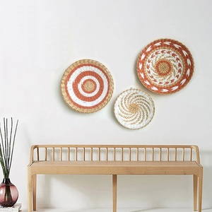 Assiette ronde tissée à la main en herbe naturelle, style marocain, décoration murale bohème pour salon et chambre. - Product Image 4