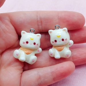 Porte-clés personnalisé en forme de chaton de dessin animé tridimensionnel, petit animal mignon, accessoires de bijoux DIY, respectueux de l'environnement - Product Image 6