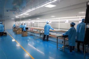 Chine <span class=keywords><strong>TV</strong></span> intelligente Android 32/40/43/50/55/65 <span class=keywords><strong>pouces</strong></span> LED <span class=keywords><strong>TV</strong></span> 4K UHD Télévision à écran plat HD pas cher d'usine Meilleure <span class=keywords><strong>TV</strong></span> - Product Image 5