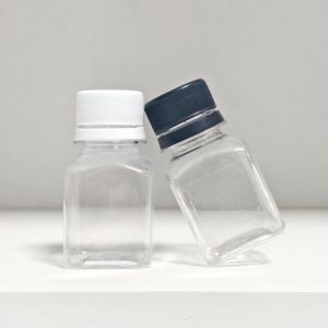 Mini-bouteilles en plastique de 2 oz avec couvercles, petits pots transparents pour shots de gingembre bien-être, jus, à large ouverture, anti-fuite - Product Image 6