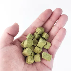 OEM Factory Price Pet Snacks Freeze Dried Cat Mint Cube Pet For Cats Dogs Premium Quality Chicken Snacks Pet Food Treats