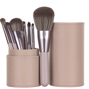 Nuevo Set de <span class=keywords><strong>Brochas</strong></span> de Maquillaje de 7 Piezas con Mango de Madera y Brocha Plana para Aplicación Facial - Kit de Belleza para Mujer - Product Image 4