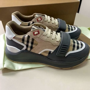 Customized brand design luxurious sports shoes, fashionable walking style thick-soled casual shoes, for both men and women. - Product Image 1