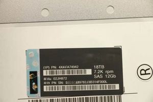 4XB7A74943 ฮาร์ดไดรฟ์ HDD ขนาด 3.5 นิ้ว 18TB 7.2K SAS 12Gb แบบ Hot Swap 512e สำหรับ DE4000H ของแท้ใหม่เอี่ยม - Product Image 3