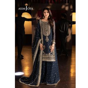 ชุดมุสลิมแบบดั้งเดิมที่สวยงาม ประกอบด้วยเสื้อท็อป-ชาราร่า และผ้าคลุมไหล่ พร้อมงานปักเลื่อม - Product Image 1