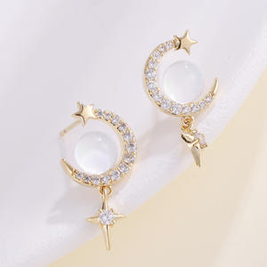 Pendientes de tuerca con diseño de estrella y luna, chapados en oro de 14K, con moissanita engastada en bisel, para mujer, joyería de regalo - Product Image 3