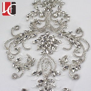 Appliques en strass thermocollants en forme de cœur en cristal argenté Hechun HC-3713, avec élasticité, pour vêtements et robes de mariée - Product Image 6