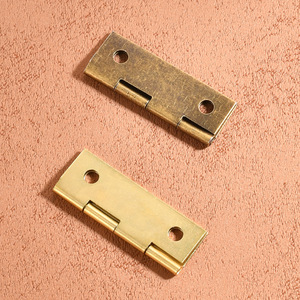 Boîte cadeau en fer de style ancien - Petite boîte à charnière - 1,5 pouce - Charnière 34x22mm - Ouverture durable à 180° - Pour usage scolaire et hospitalier - Product Image 3