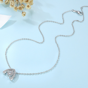 Collier pendentif en argent pour femme avec zircon cubique, plaqué rhodium, motif floral, chaîne à maillons, style classique, à porter au quotidien - Product Image 4