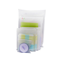 Sacs à vêtements en plastique transparent mat recyclable CPE avec fermeture éclair givrée pour T-shirts