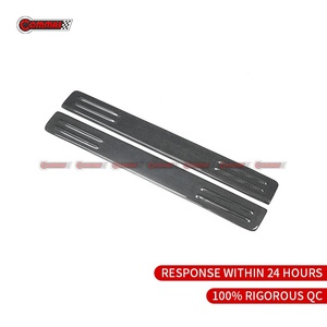 แผ่นกันรอยขอบประตูคาร์บอนไฟเบอร์แบบแห้งสไตล์ OEM สำหรับ Ferrari SF90 ของแท้ Pre-Preg ชุดแต่งขอบประตูภายใน อัพเกรดภายใน ขายส่ง - Product Image 5