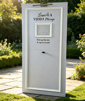 Cabine Téléphonique Vintage en Acrylique avec Fonction d'Enregistrement Audio et Design Démontable pour Mariages et Événements