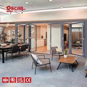 Porte d'entrée italienne moderne pliante accordéon à double battant, coulissante et escamotable, pour façades résidentielles et commerces, avec miroir extérieur intégré - Product Image 1