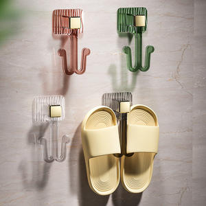 Porte-pantoufles mural vert et or avec crochet adhésif pour rangement de salle de bain, finition polie - Product Image 4