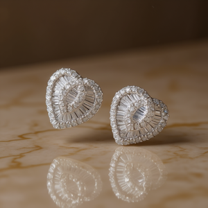 Orecchini in Oro Bianco con Diamanti Taglio Cuore, Colore D Naturale, Gioielli Raffinati per Matrimonio, Stile Romantico per Donne - Product Image 2