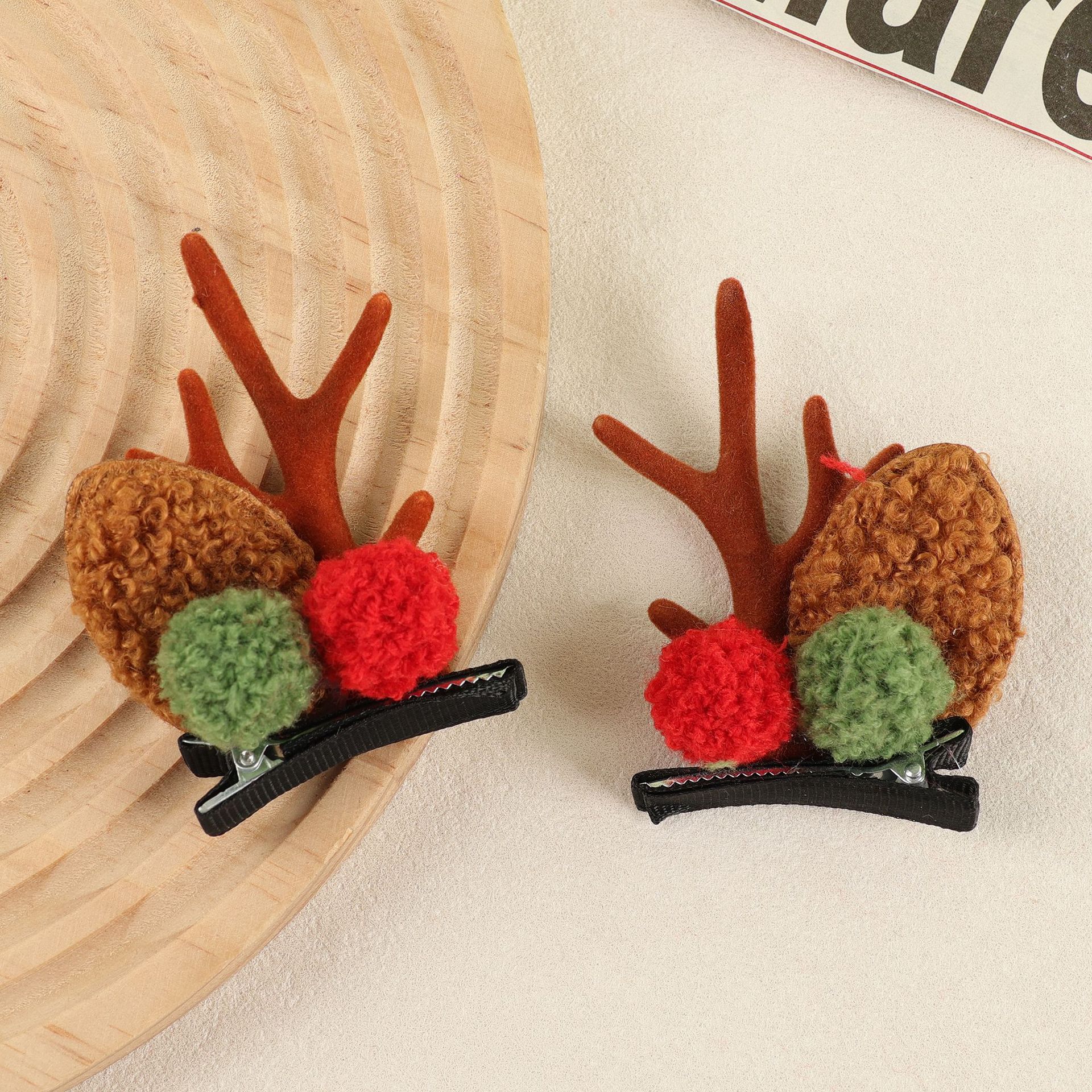 1 velvet ear teddy red green ball antlers-curry