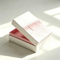 Boîtes cadeaux haut de gamme personnalisées Shaher pour cosmétiques, bijoux, livres, emballage en papier double cuivre, impression flexographique quadricolore