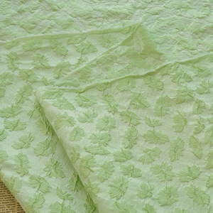 Tela Jacquard Decorativa con Estampado <span class=keywords><strong>Floral</strong></span> en Relieve, Estilo Nube Verde Fresca de Verano, Suave y Elegante, para Vestidos de Mujer - Product Image 1
