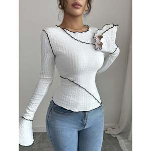 Pull à manches cloche avec bordure à volants Blanc XS Pulls pour femmes - Product Image 2