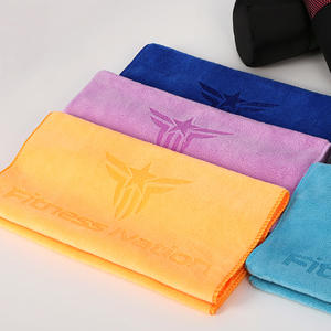 Serviette de golf durable absorbant la sueur Serviette de rallye noire Promo Serviettes de publicité promotionnelles d'affaires de cadeau pas cher - Product Image 4