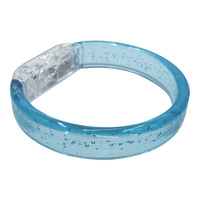 Bracelet en plastique fluorescent LED lumineux pour une ambiance de concert, utilisation nocturne avec personnalisation