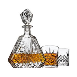 Ensemble de carafes à <span class=keywords><strong>whisky</strong></span> à l'ancienne 2 transparentes pour <span class=keywords><strong>Scotch</strong></span> Bourbon Wine Liquor Irish Cut Triangulaire Clair pour cadeaux d'affaires - Product Image 1