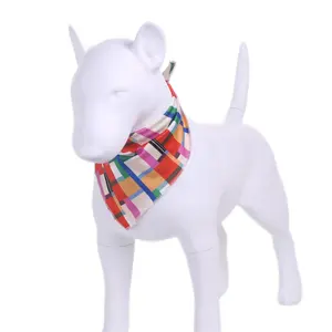 Fabricant de bandana réversible pour chien Écharpe pour chien Bandana doux pour animaux de compagnie Bandana et foulard pour chien imprimés personnalisés