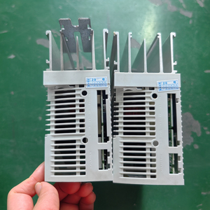 E82EV751-2C 0.75KW 220V สำหรับ E82EV751-2C E82EV751-2C 0.75KW 220V สำหรับ Lenze E82EV751-2C - Product Image 4