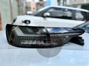 Fanali Posteriori a <span class=keywords><strong>LED</strong></span> Personalizzati per <span class=keywords><strong>Audi</strong></span> <span class=keywords><strong>A4</strong></span> S4 B9.5, Stile Nero Venom Trasparente, Assemblaggio Plug and Play 2020-2024 - Product Image 2