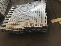 Support modulaire à base soudée – Poteau structurel à profilé standard ASTM pour chemin de câbles et support de tuyaux (coupe disponible)