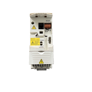 Variador de Frecuencia Variable (VFD) Monofásico ACS355-01E-04A7-2 de 750W y 220V de AB-B - Product Image 1