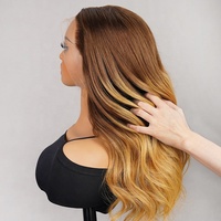 Nouvelle arrivée Perruque blonde miel ombrée 13X4 Ondulation lâche Lace Front Perruques en cheveux humains