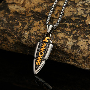 Collar con colgante de flecha de acero inoxidable yunnique con grabado geométrico para hombre, joyería de moda, cadena de 60cm - Product Image 3