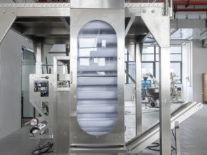 Высокоскоростная многоголовочная весовая упаковочная машина для фасовки смешанных сырых органических фруктов, конфет, воздушных слоёных кондитерских изделий и закусок - Product Image 5