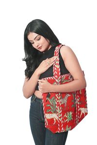 Nouveau design de sacs à main pour femmes à la mode Sac fourre-tout imprimé en bloc avec bordure rouge Prix de gros pour les femmes - Product Image 3