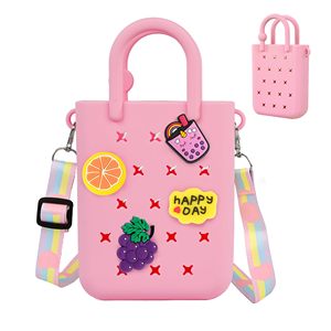 Mini sac fourre-tout en caoutchouc, sac de plage en silicone pour petite fille et femme, sac Bogg mignon avec breloques et bandoulière réglable - Product Image 1