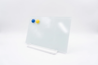Tableau blanc de bureau en verre dépoli de 4 mm d'épaisseur, 20x30 cm, magnétique, avec support réglable et plateau à marqueurs intégré, pour bureau, OEM/ODM, 20+ ans d'expérience