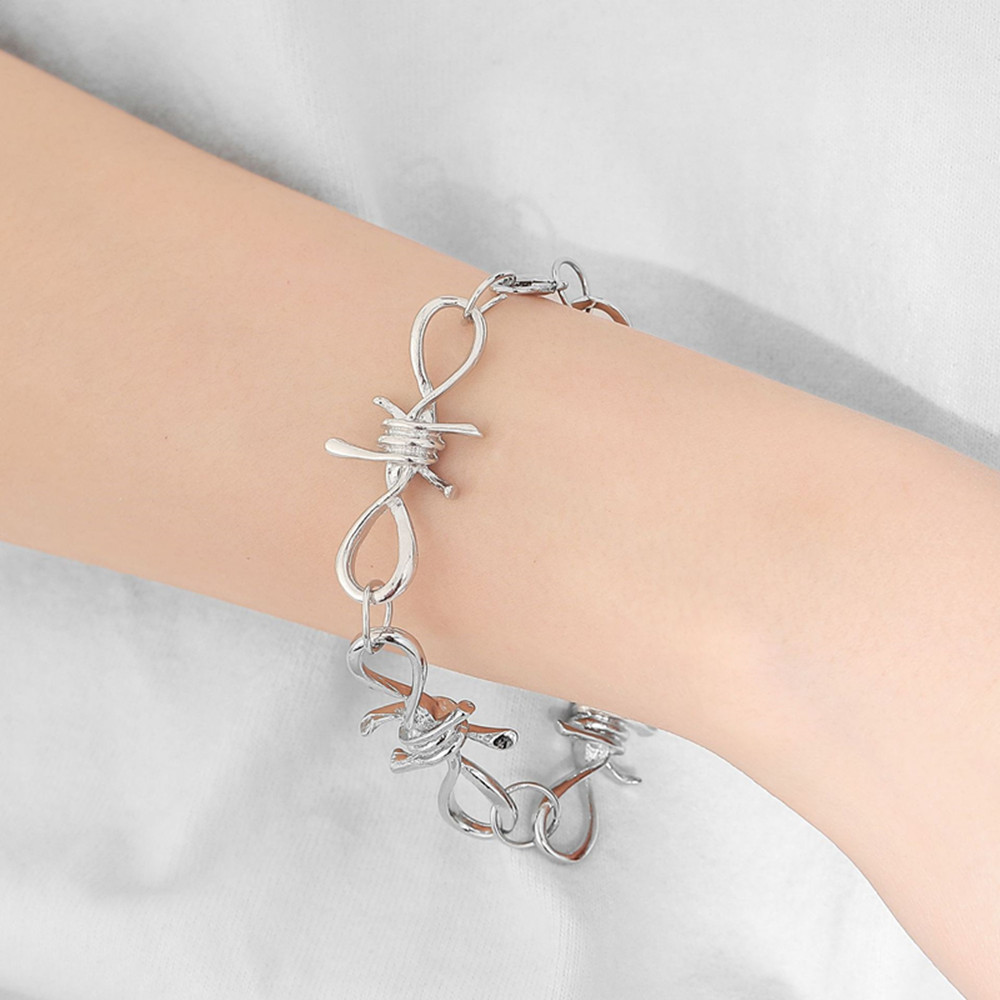 Collana Girocollo Gotica Con Spine E Catena Intrecciata – Unisex Vintage Punk, Filo Spinato, Ipoallergenica, Gioielli Personalizzati