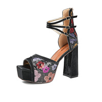 Sandales à talons fleuries à sequins, bout ouvert, plateforme, talon carré, fermeture à boucle à la cheville, chaussures d'été pour femmes