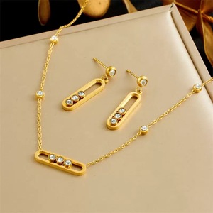 YL-69 Set di Gioielli in Acciaio Inossidabile, Orecchini, Collane, Orologi, Regali per San Valentino e Festa della Mamma - Product Image 3