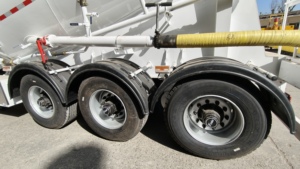Semi-remorque à benne basculante pour le transport de ciment en vrac sec en acier de type W V, camion-citerne pour le transport de poudre, semi-remorque à 3 essieux, 40, 50, 60 tonnes - Product Image 3