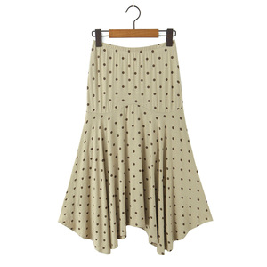 <span class=keywords><strong>Set</strong></span> coordinato in maglia a pois personalizzato Primavera 2026 - Top smanicato retrò e gonna plissettata asimmetrica, OEM/ODM da fabbrica cinese - Product Image 6
