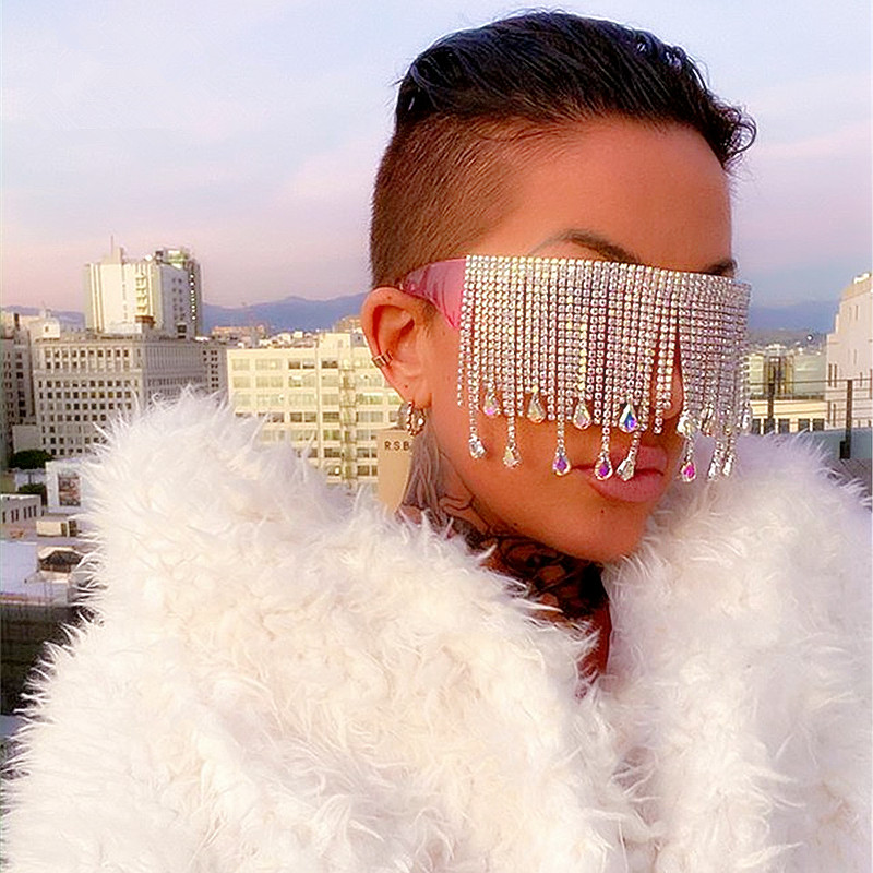 New Arrival 2021 Luxury Fashion Punk Oversized Sunglasses Women Tassel Crystal Diamond Sunglasses