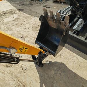 Mini-excavatrice de 2,6 tonnes d'occasion SANY SY26U, excavatrice sur chenilles hydraulique sans queue, moteur Isuzu, modèle 2018, 1000 heures - Product Image 4